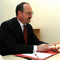 Mr John M Rowles - Orthopaedic Consultant